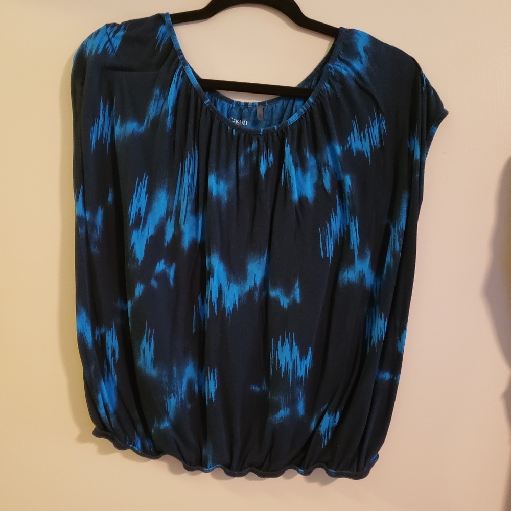 Soft light weight flowy shirt